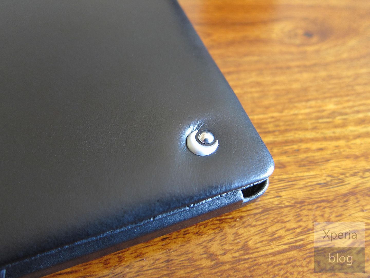Noreve Xperia Tablet Z case review Xperia Blog